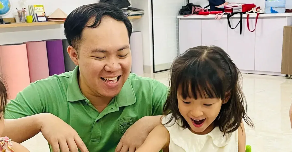 Giờ học tiếng Anh cùng thầy cô Clever Junior